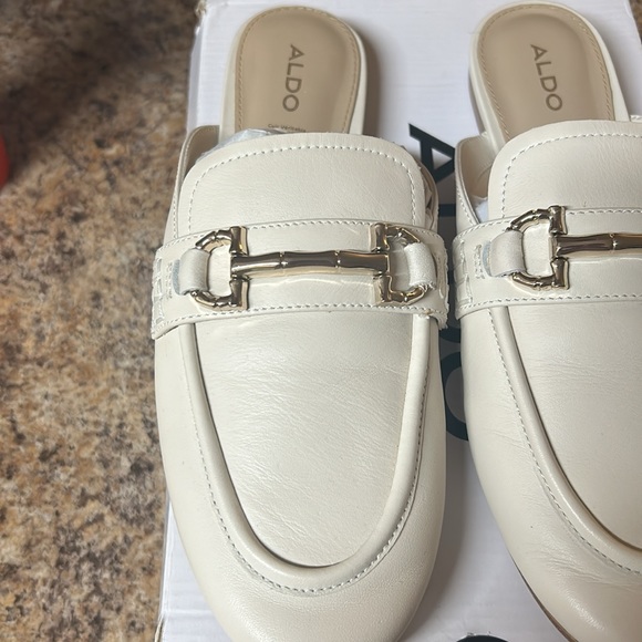Aldo white leather slide on - Picture 2 of 4